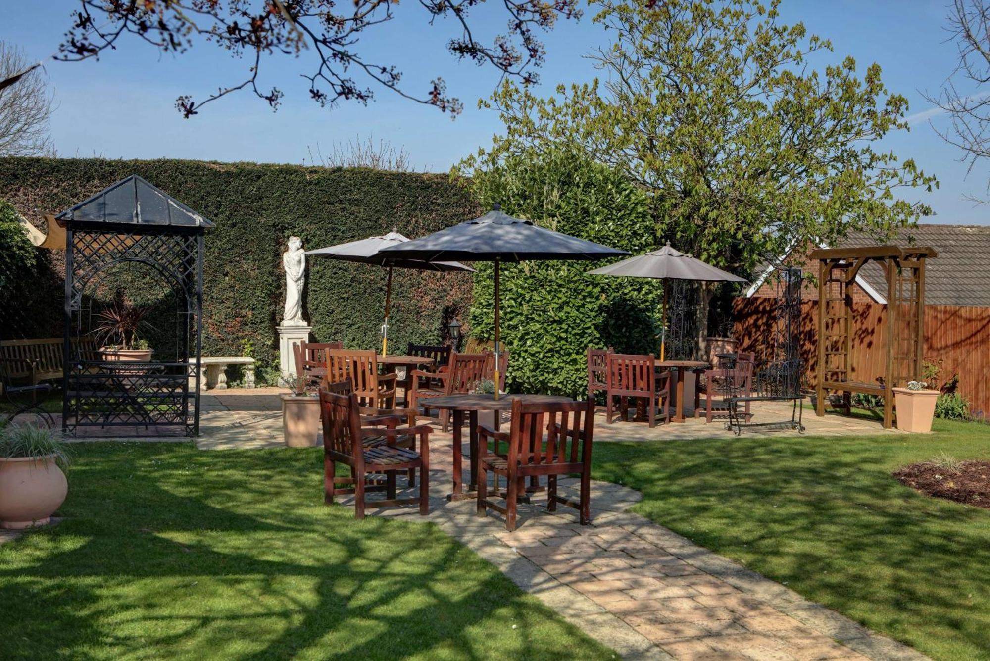 Hotel Crowne Plaza East Midlands Airport By Ihg 4*