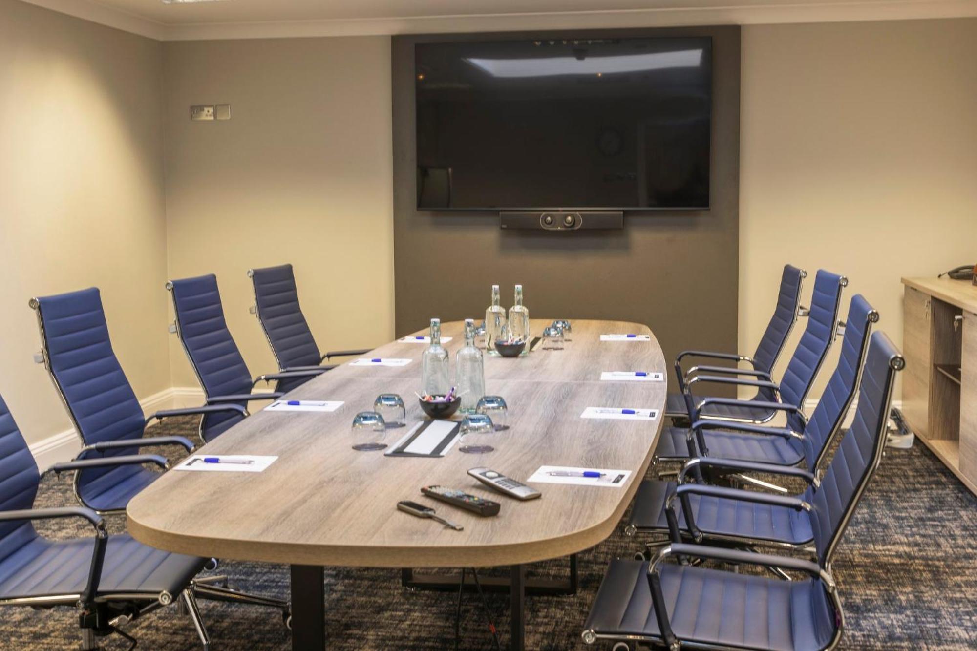 Western Premier Ema Yew Hotel 4*