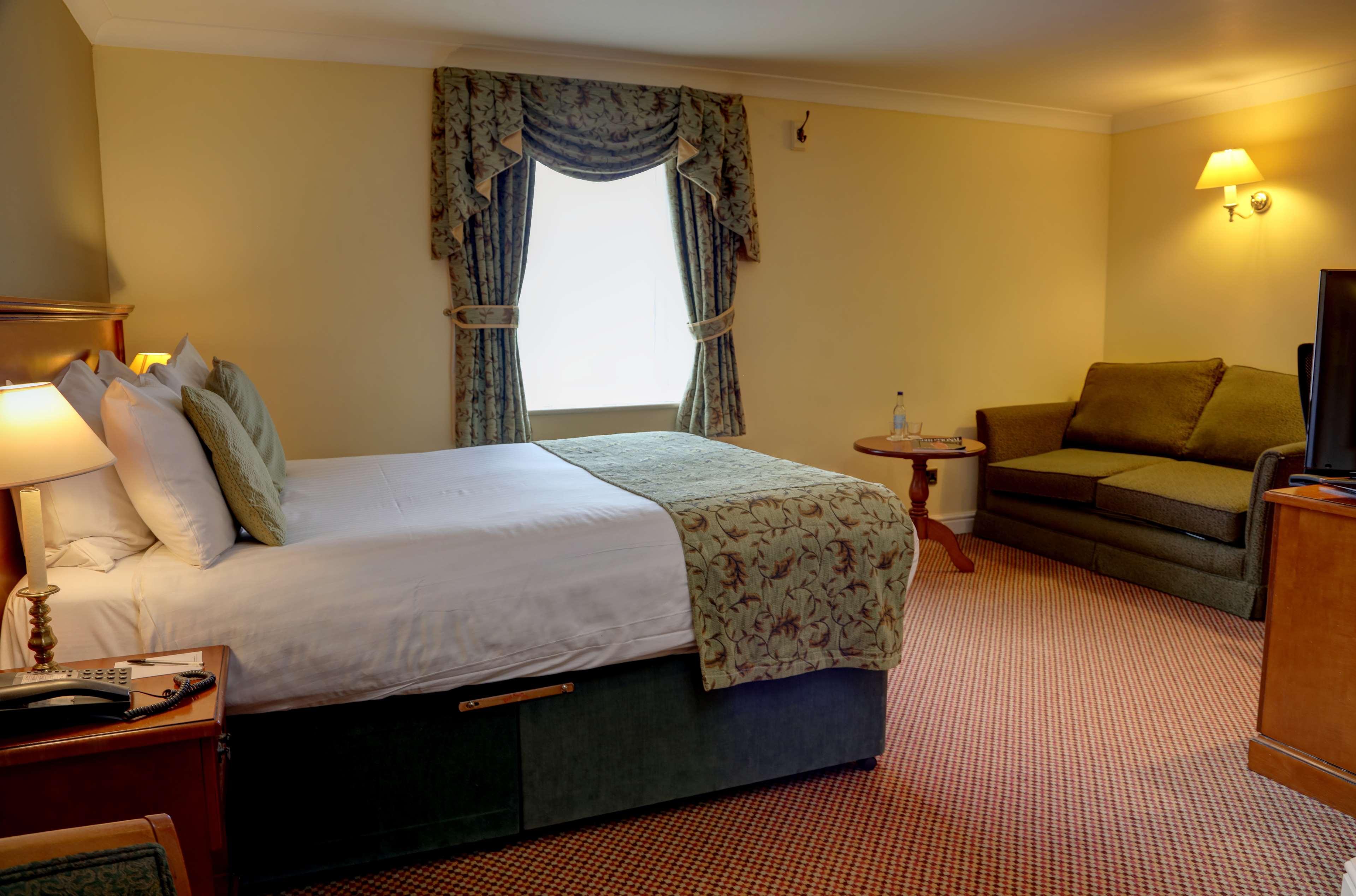 Hotel Best Western Premier EMA Yew Lodge Hotel