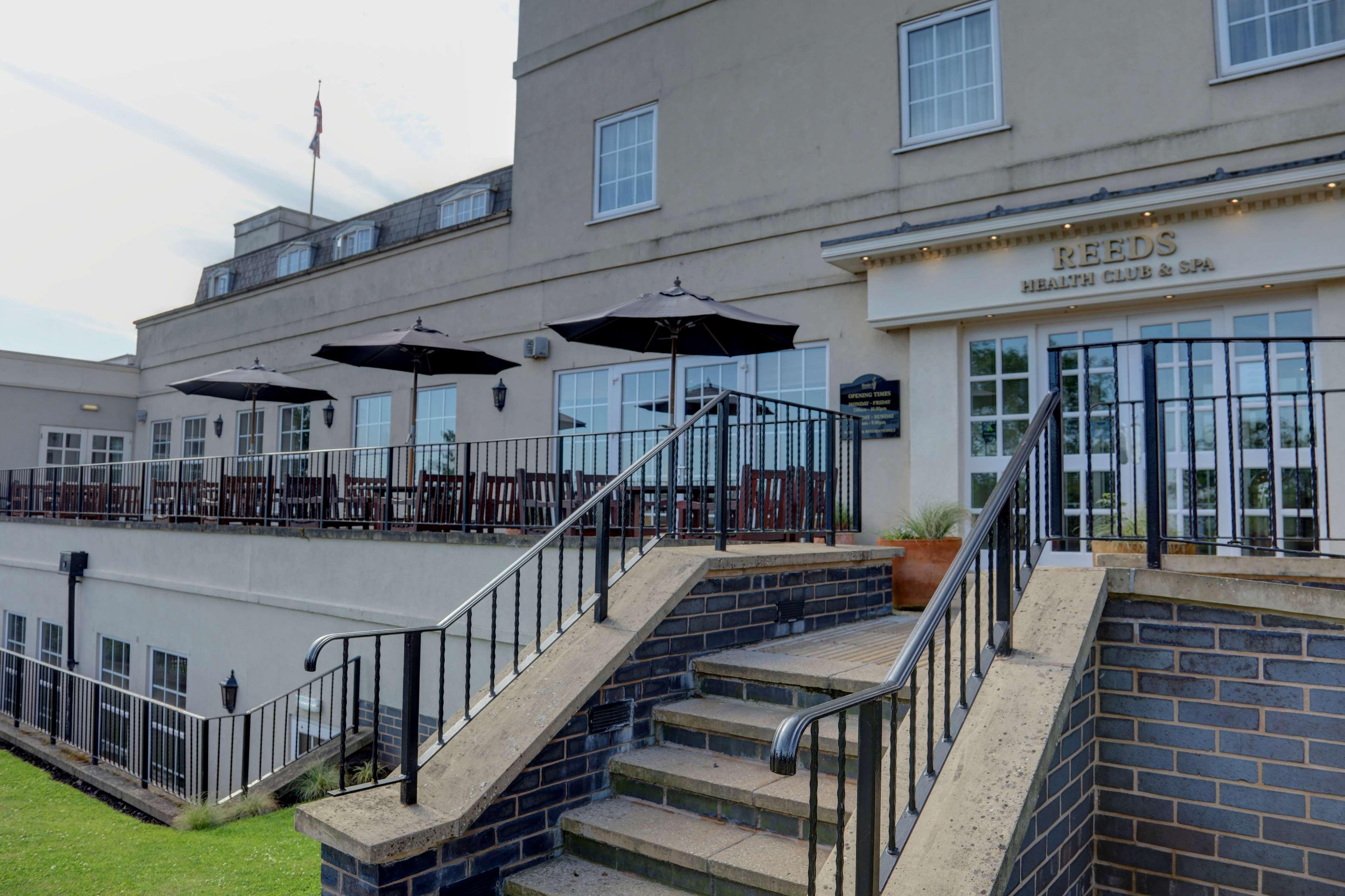 Best Western Premier EMA Yew Lodge Hotel 4*