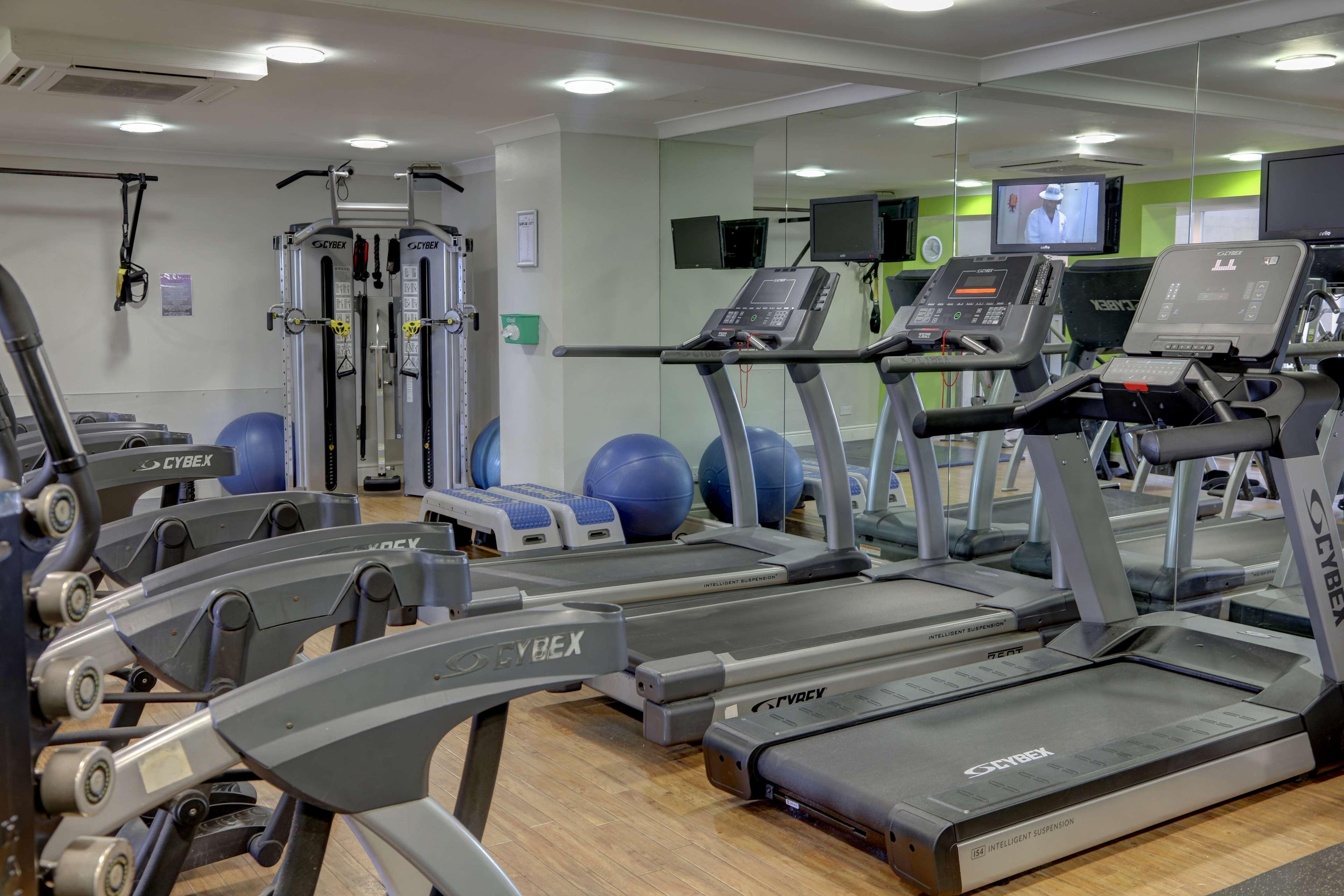 Best Western Premier EMA Yew Lodge Hotel Hotel 4*