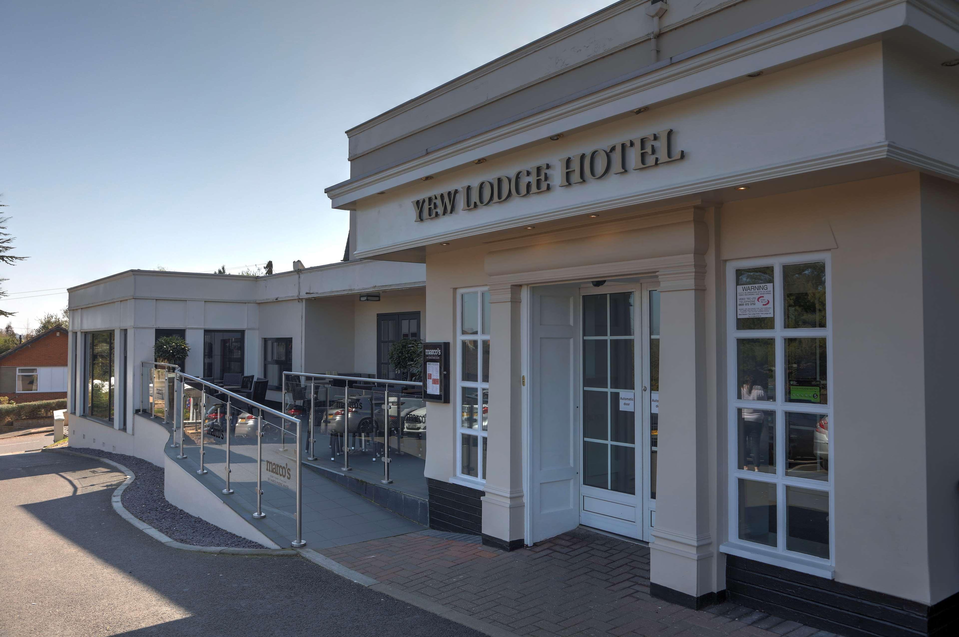 Best Western Premier EMA Yew Lodge Hotel Hotel 4*