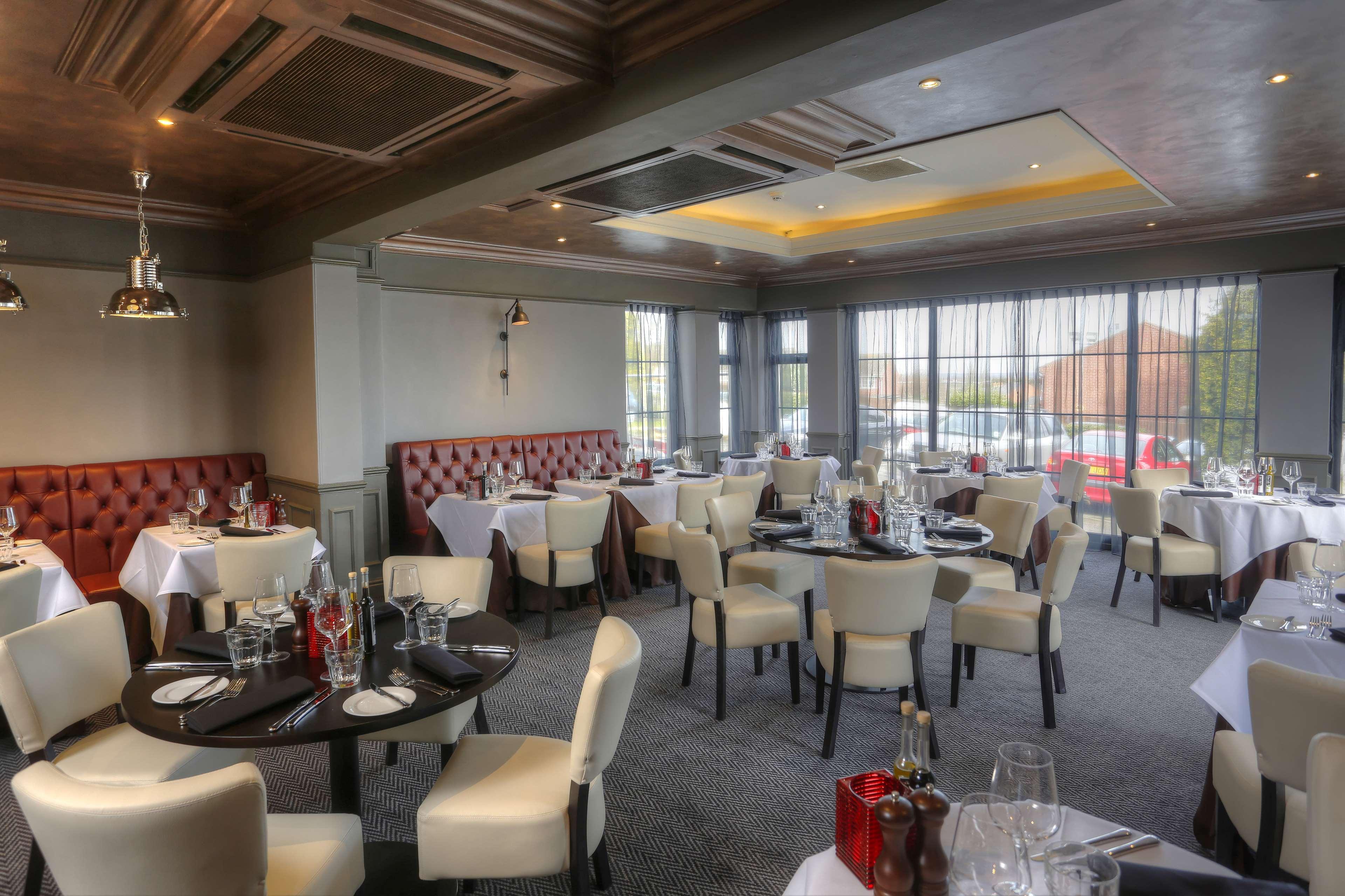 Best Western Premier EMA Yew Lodge Hotel Hotel