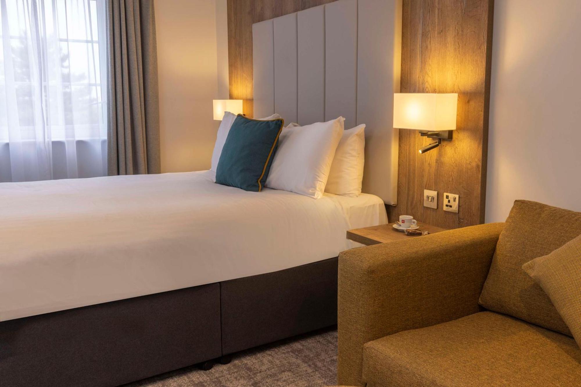 Best Western Premier EMA Yew Lodge Hotel